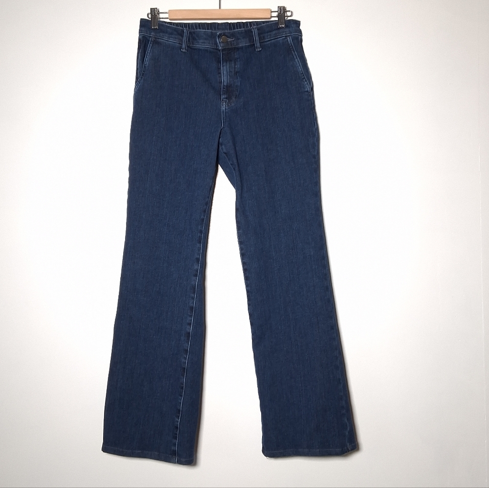 Uniqlo Jeans Denim Flare Trouser Size M waist 27 to 29.5 inches